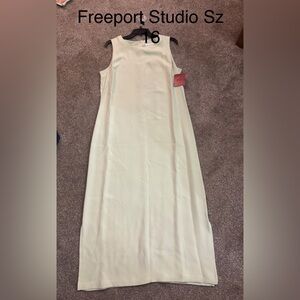 Elegant Cream Sleeveless Dress by FREEPORT STUDIO SZ 16